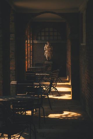 Lille havebord der gør en stor forskel i haven